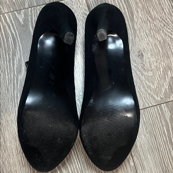 GUESS Black Mary Jane Heels - Picture 4 of 6